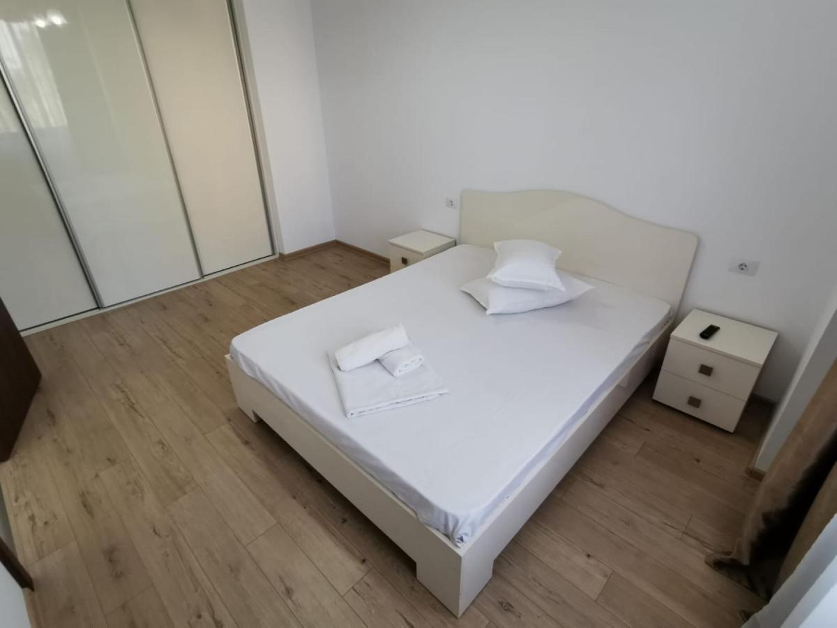 Lake Apartments Solid Мамая Экстерьер фото