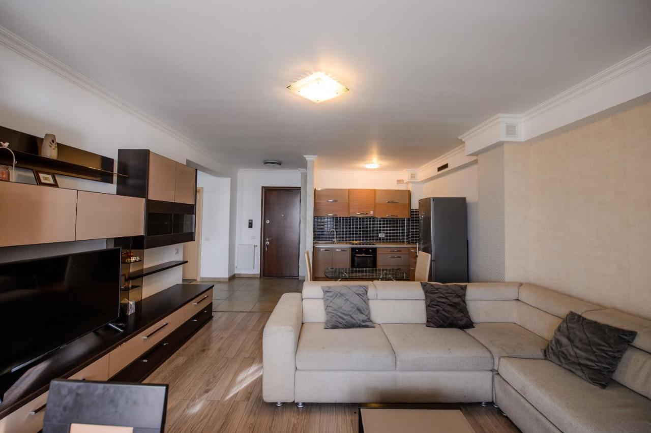Lake Apartments Solid Мамая Экстерьер фото