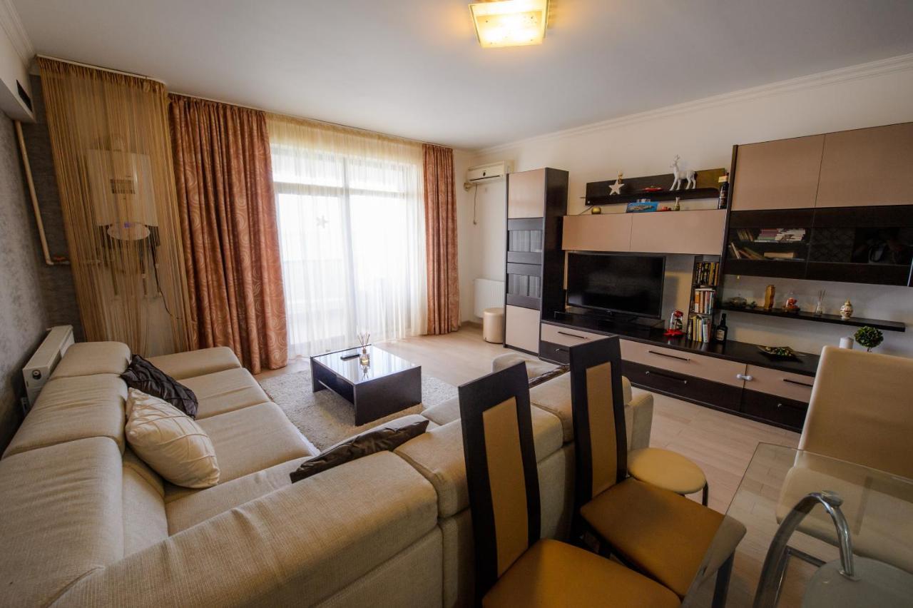Lake Apartments Solid Мамая Экстерьер фото