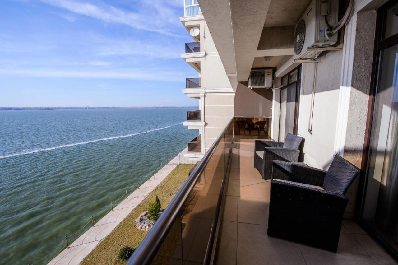 Lake Apartments Solid Мамая Экстерьер фото