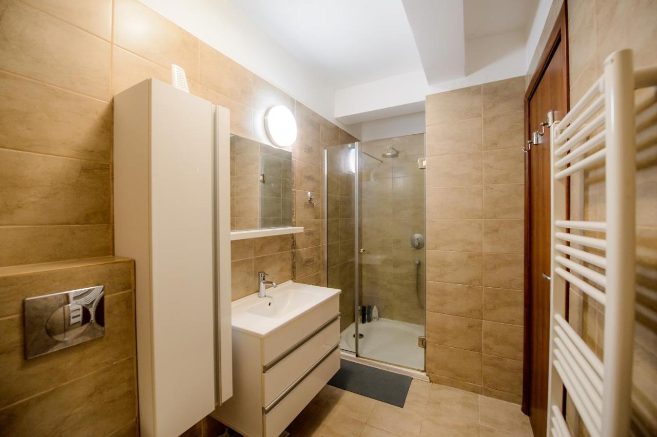 Lake Apartments Solid Мамая Экстерьер фото