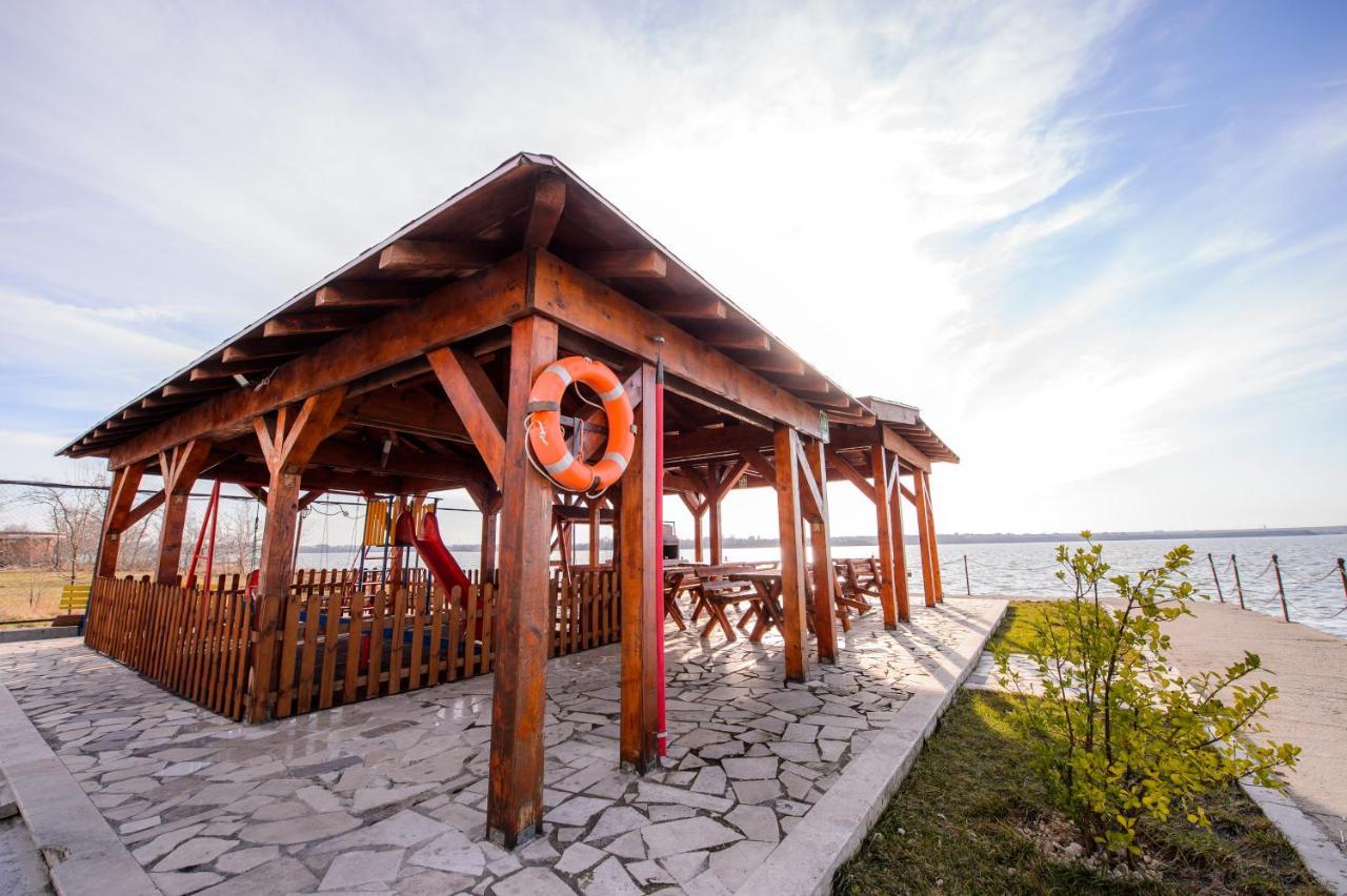 Lake Apartments Solid Мамая Экстерьер фото
